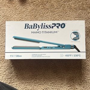 BRAND NEW BaByliss PRO Nano Titanium Crimping Styling Iron